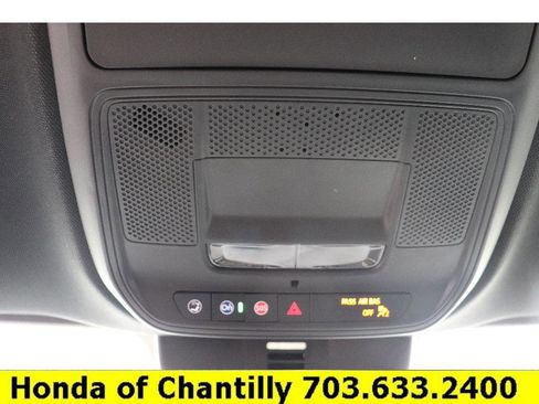 Used 2024 Chevrolet Traverse LT w/ Enhanced Driving Package image 18