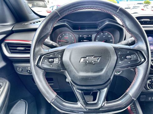 Used 2021 Chevrolet TrailBlazer RS w/ Convenience Package FWD image 11