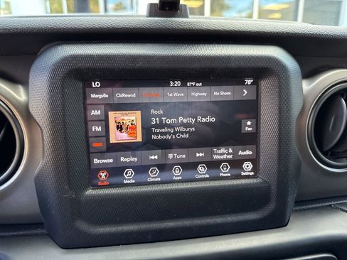 Used 2021 Jeep Wrangler Sport S image 22