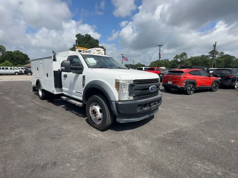 Used 2019 Ford F550 4x4 Regular Cab Super Duty image 1