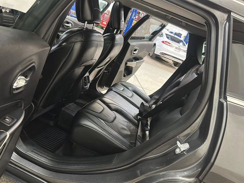 Used 2022 Jeep Cherokee Latitude Lux w/ Sun & Sound Group image 26