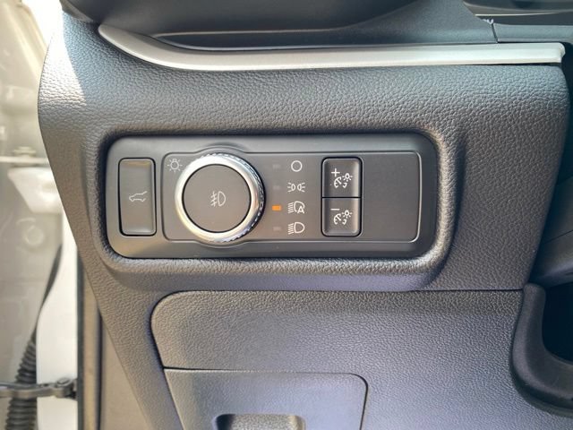 Used 2021 Ford Explorer XLT w/ Equipment Group 202A AWD/4WD image 14