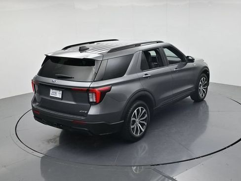 Certified 2025 Ford Explorer ST-Line AWD/4WD image 43