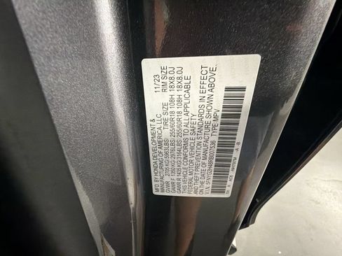 Used 2024 Honda Pilot EX-L image 32