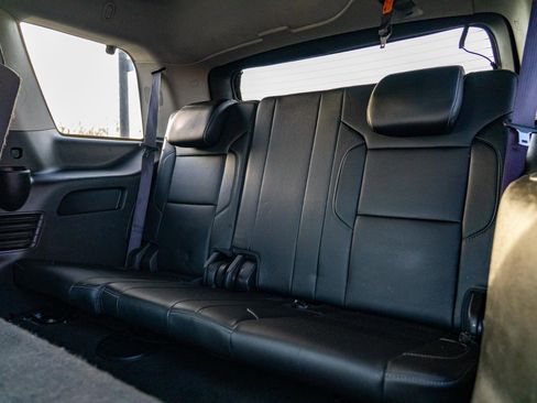 Used 2017 GMC Yukon SLT image 23