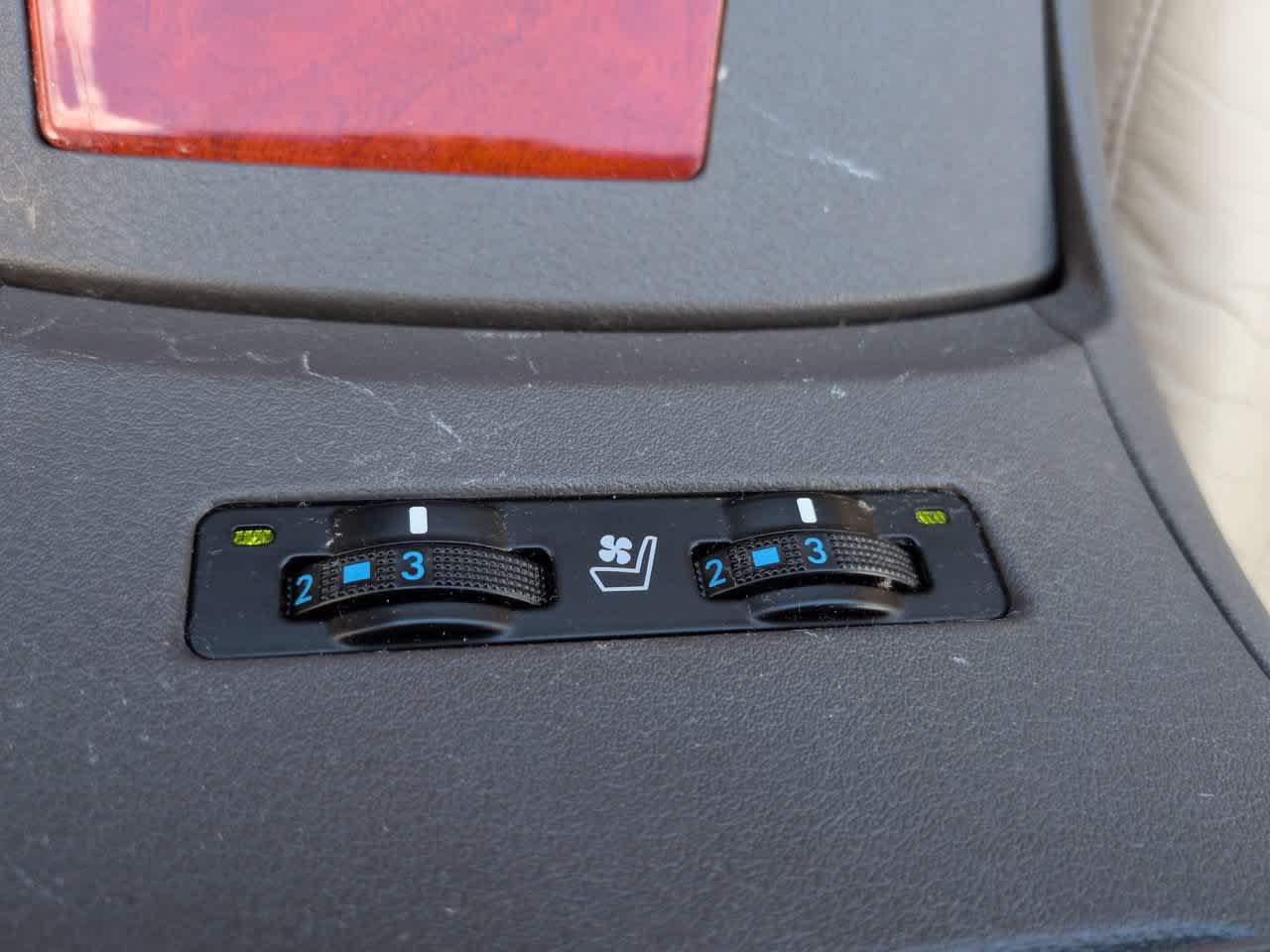 Used 2010 Lexus ES 350 w/ Preferred Accessory Package FWD image 22