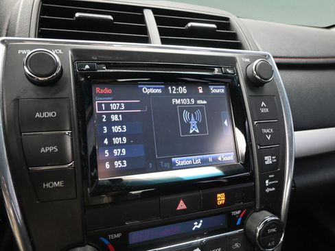 Used 2015 Toyota Camry XSE w/ Moonroof Package image 28