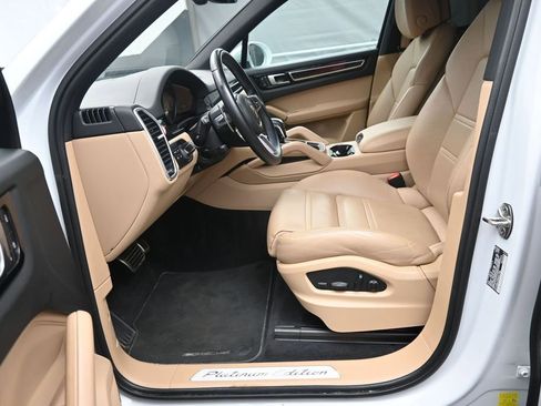 Certified 2022 Porsche Cayenne S Platinum AWD/4WD image 7