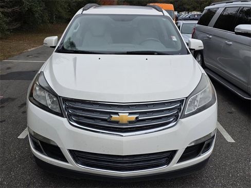 Used 2013 Chevrolet Traverse LT image 2