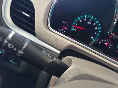 Used 2016 Chevrolet Traverse LT image 28