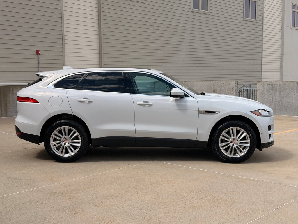 Used 2019 Jaguar F-PACE Prestige AWD/4WD image 2