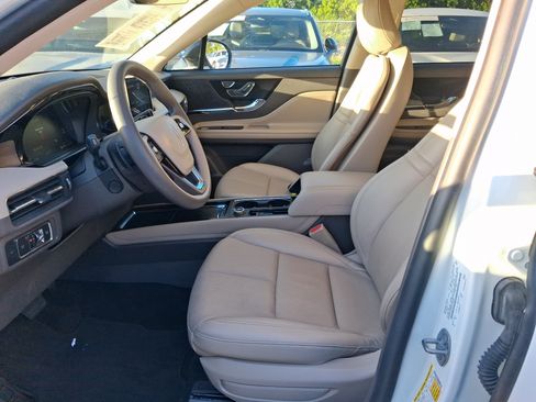 Certified 2022 Lincoln Corsair Reserve FWD image 12