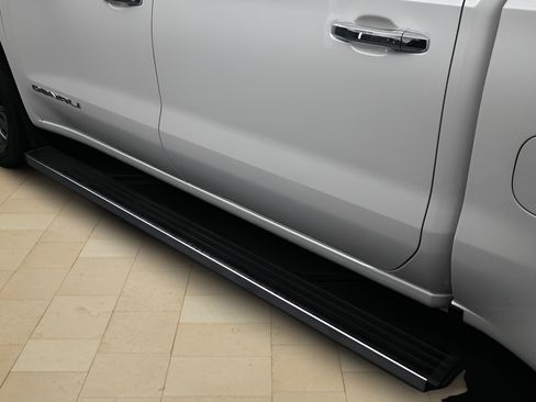 Used 2024 GMC Sierra 1500 Denali Ultimate AWD/4WD image 8