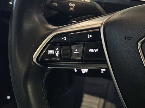 Used 2023 Audi e-tron Premium Plus w/ Premium Plus Package image 27