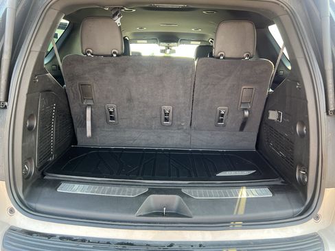 Used 2022 Chevrolet Tahoe Z71 AWD/4WD image 12