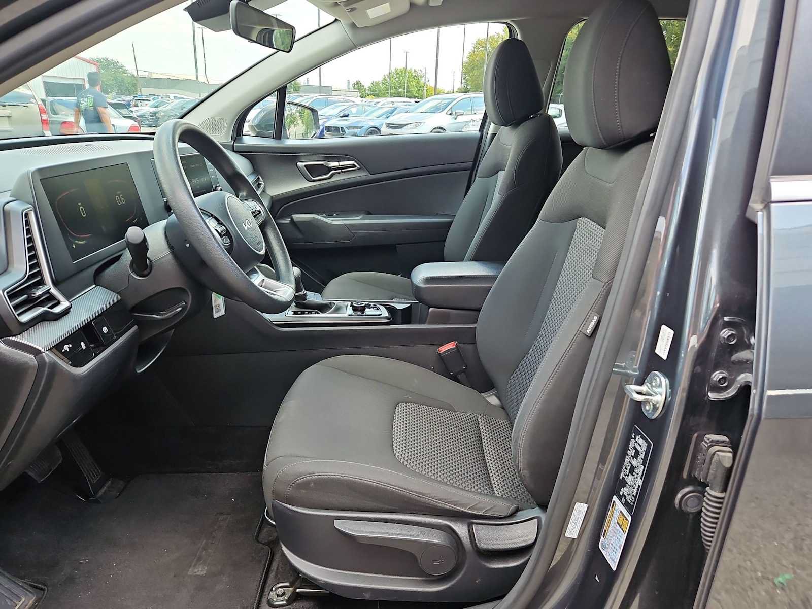 Used 2024 Kia Sportage LX FWD image 15