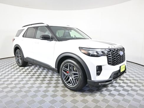 Used 2025 Ford Explorer ST w/ Sun And Sound Package AWD/4WD image 9