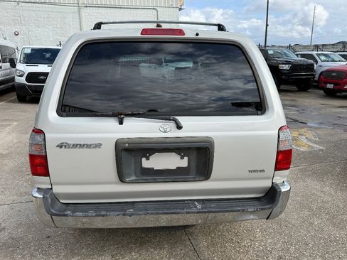 Used 2000 Toyota 4Runner 2WD image 5