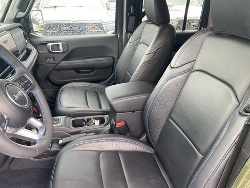 Used 2024 Jeep Wrangler High Altitude AWD/4WD image 19