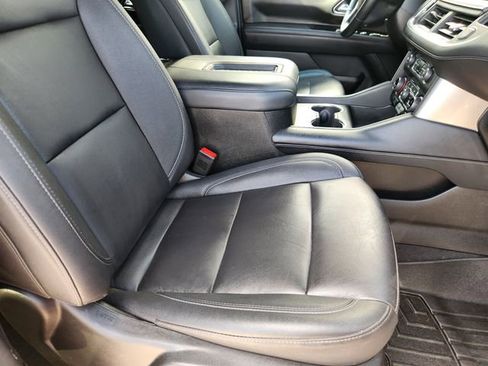 Used 2023 Chevrolet Tahoe Z71 w/ Luxury Package image 14