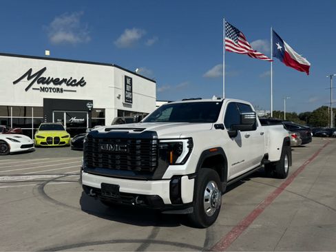 Used 2024 GMC Sierra 3500 Denali Ultimate AWD/4WD image 1