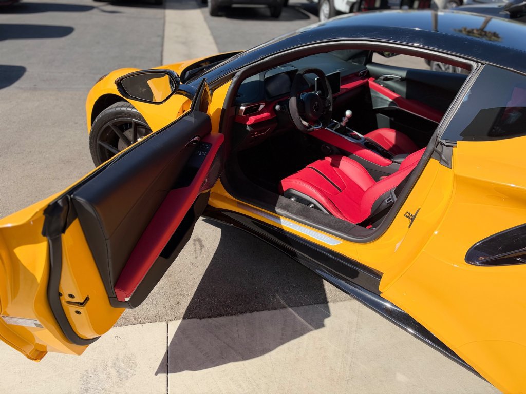 Used 2025 Lotus Emira RWD image 34