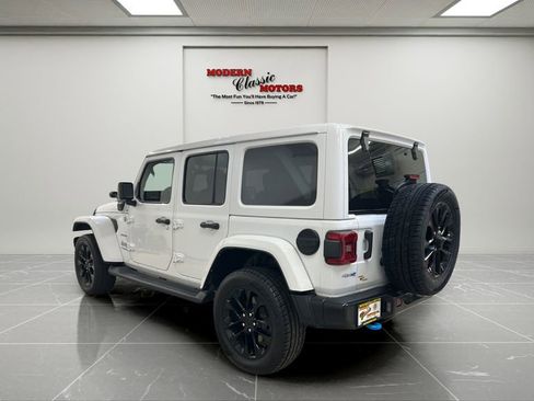 Used 2022 Jeep Wrangler Unlimited Sahara image 3