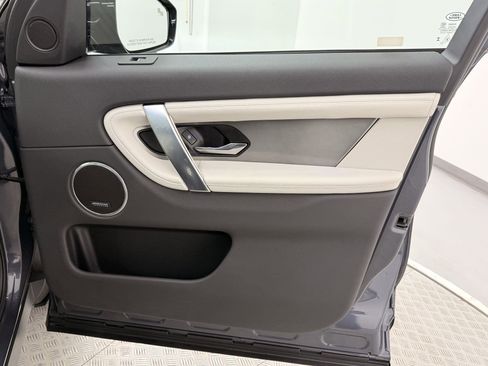 New 2025 Land Rover Discovery Sport Dynamic SE image 35
