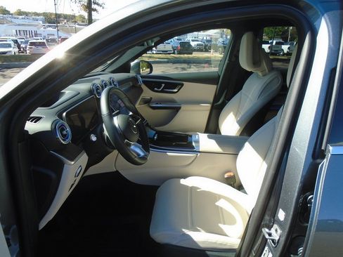 Used 2023 Mercedes-Benz GLC 300 4MATIC image 8