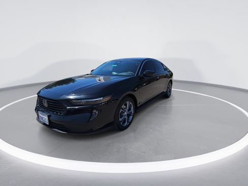 Used 2024 Honda Accord EX image 4