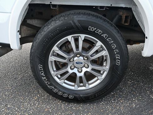 Used 2019 Ford F150 Lariat w/ Trailer Tow Package AWD/4WD image 14
