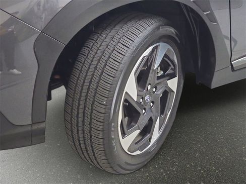 Used 2025 Subaru Crosstrek 2.5i Limited w/ Crosstrek Mirror Package image 34