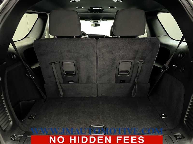 Used 2022 Dodge Durango SXT w/ Blacktop Package AWD/4WD image 17