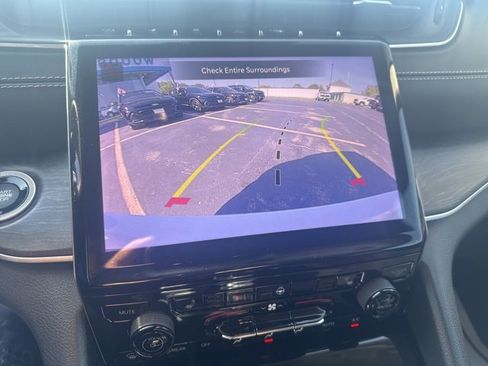 Used 2021 Jeep Grand Cherokee L Limited image 38