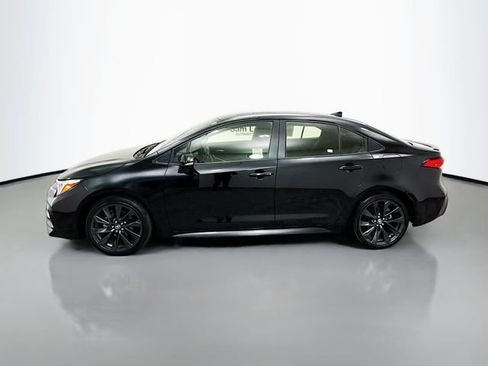 Used 2024 Toyota Corolla SE FWD image 4