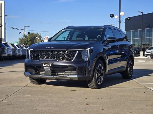 New 2026 Kia Sorento S w/ S Panoramic Sunroof Package FWD image 2