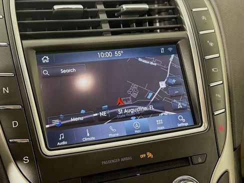 Used 2020 Lincoln Nautilus Reserve image 16