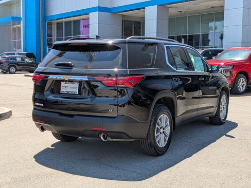 Used 2023 Chevrolet Traverse LT FWD image 5