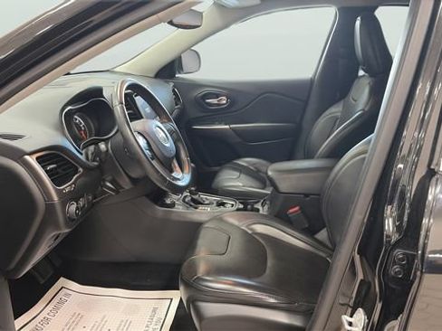 Used 2019 Jeep Cherokee Limited AWD/4WD image 24