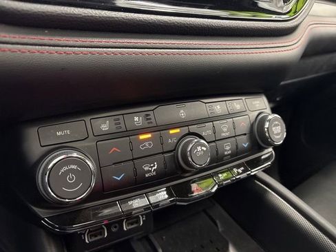 Used 2025 Dodge Durango R/T AWD/4WD image 42