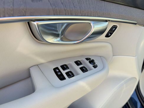 New 2026 Volvo XC90 T8 Ultra w/ Protection Package image 13