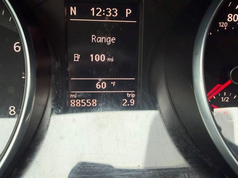 Used 2017 Volkswagen Passat 1.8T SE FWD image 11