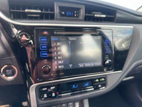 Certified 2017 Toyota Corolla XLE image 10