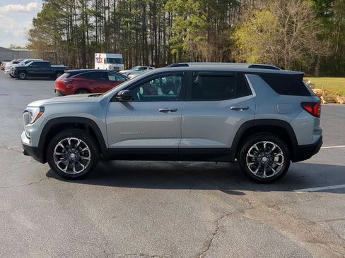Used 2026 GMC Terrain Elevation w/ Elevation Premium Package FWD image 5