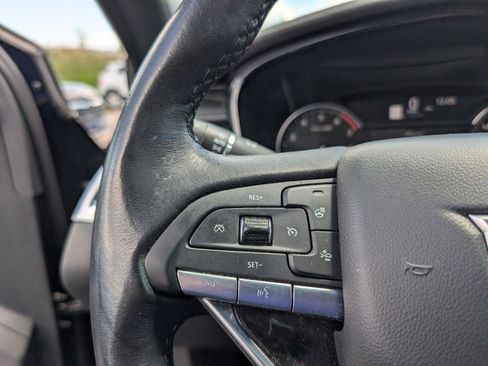 Used 2022 Cadillac XT6 Premium Luxury AWD/4WD image 13