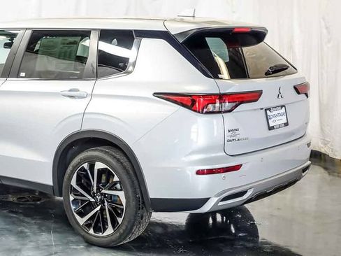 Used 2024 Mitsubishi Outlander SE AWD/4WD image 10