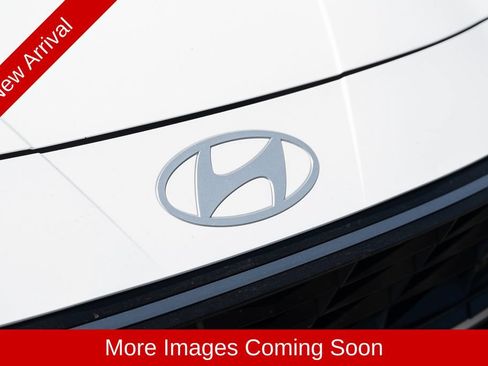 Used 2025 Hyundai Elantra SEL FWD image 6