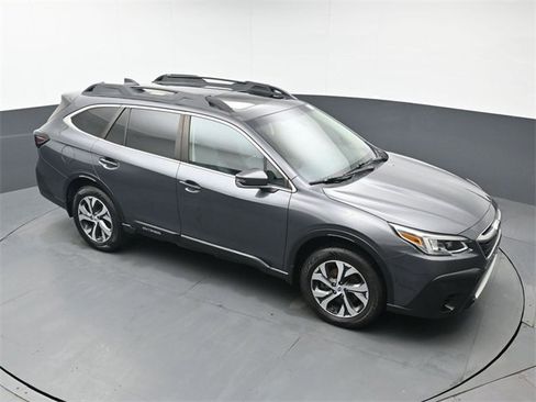 Used 2020 Subaru Outback Limited image 47