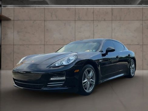 Used 2012 Porsche Panamera 4 image 3