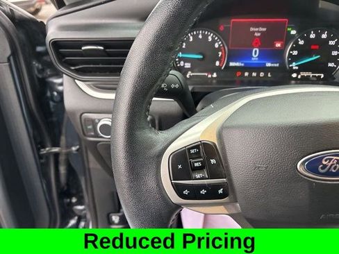 Used 2022 Ford Explorer XLT image 17
